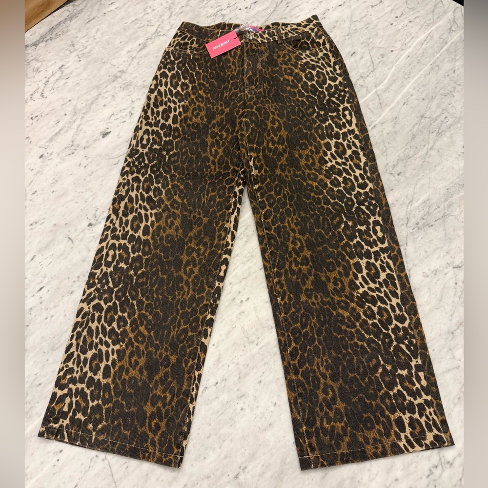 Edikted-  Leopard Baggy Jeans